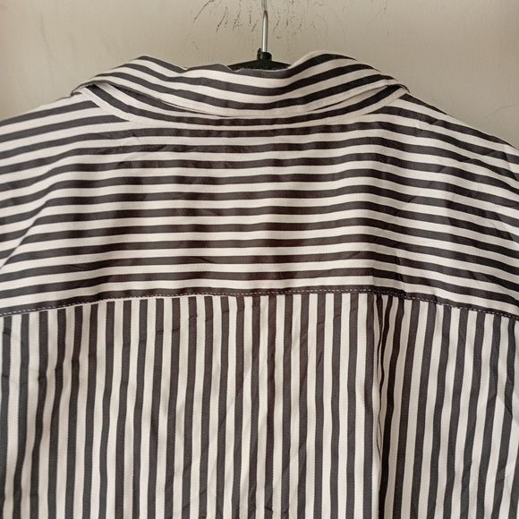 H&M Premium Shirt - Picture 10 of 10